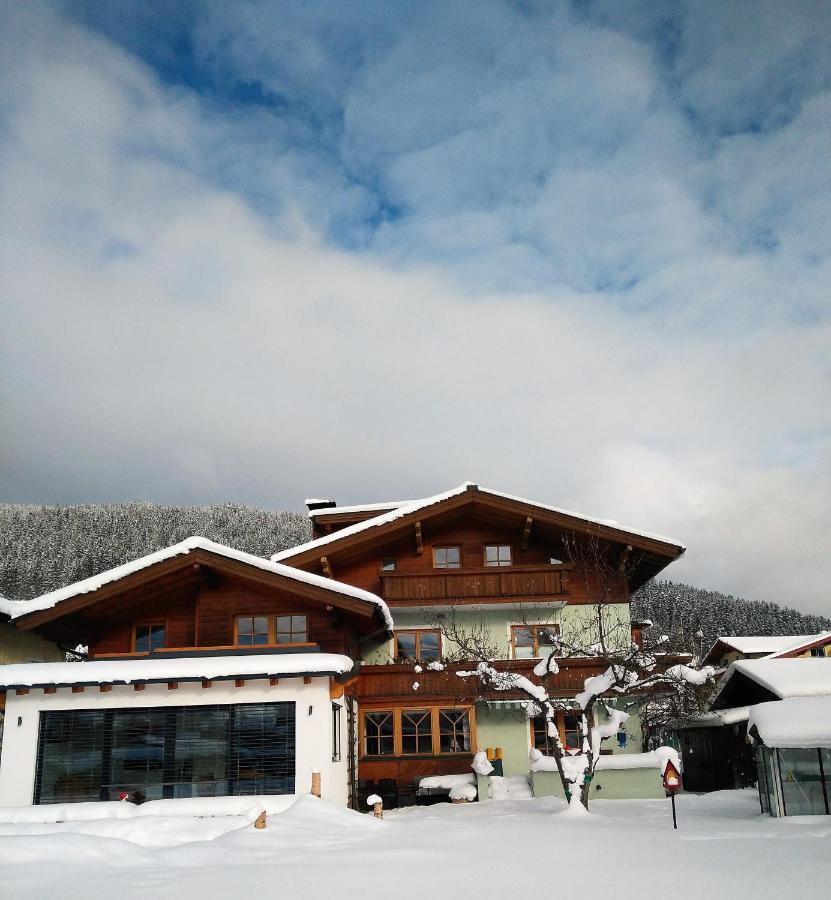 Haus Gruber Apartamento Altenmarkt im Pongau Exterior foto